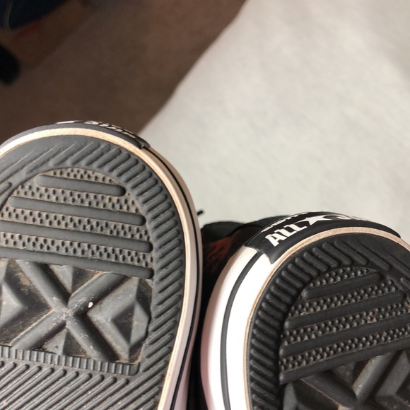 Harley Quinn DC x Converse Chuck Taylor size 7 Women’s - Picture 17 of 17